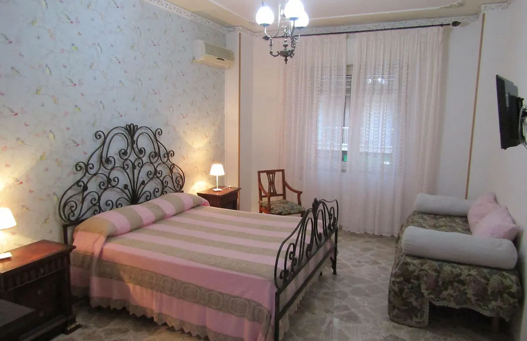 Tilde B&B-1